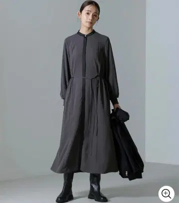 NANO universe 바이컬러 스탠드 개더 원피스