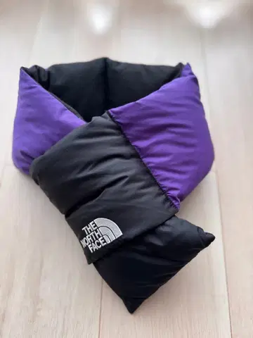 THE NORTH FACE 패딩 머플러 보라색/블랙