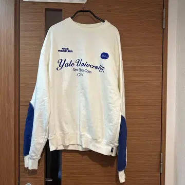 NICE WEATHER Yale University 맨투맨