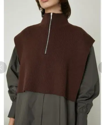 RIM.ARK Rib knit neck parts 브라운