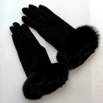 U.P renoma 퍼 달린 울 장갑 블랙