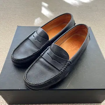 블랙 가죽 로퍼