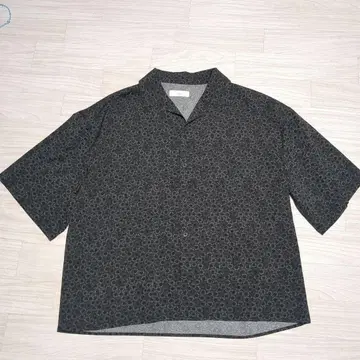 remer 꽃무늬 반팔 셔츠 블랙