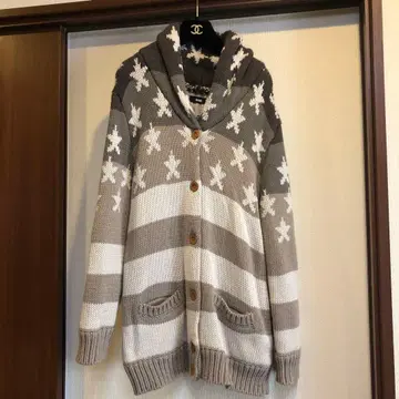 그레이 계열 눈꽃 무늬 니트 가디건 FREE 사이즈