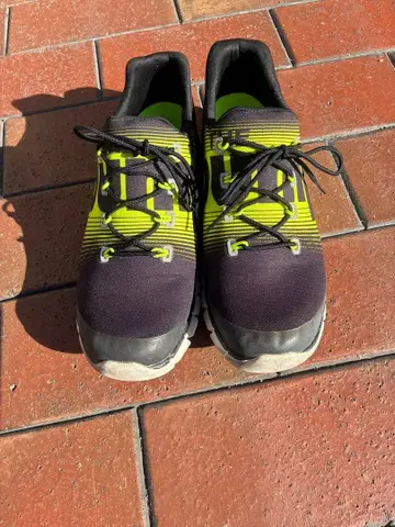 Reebok 러닝화 블랙/옐로우 그린