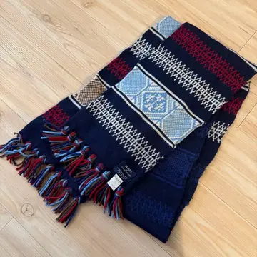 Drake's for tomorrowland 노르딕 무늬 머플러