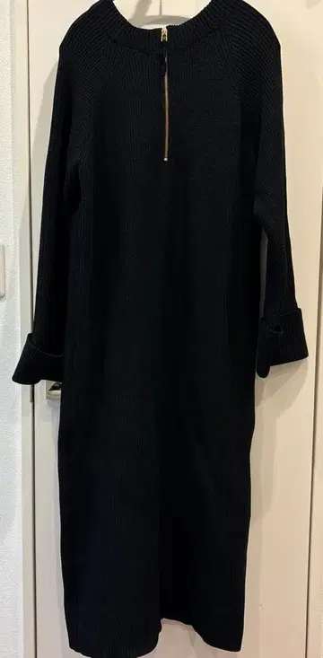 GEERA 리브 편직 지퍼 니트 원피스 블랙