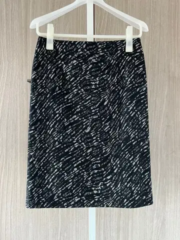 MAGGY 타이트 스커트 제브라 패턴 레이스지 38/M