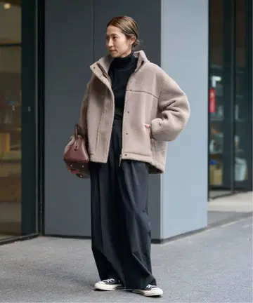 새상품 현행 FRAMeWORK 울 보아 스탠드 블루종 베이지 38