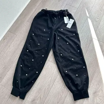 플레네 Frene 펄 디자인 조거 팬츠 택 포함 미사용 새상품