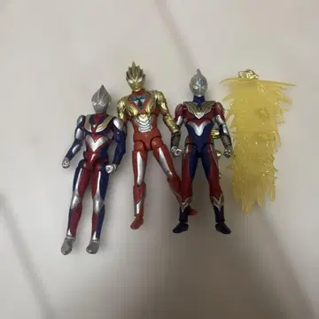 울트라맨 피규어 3체 세트
