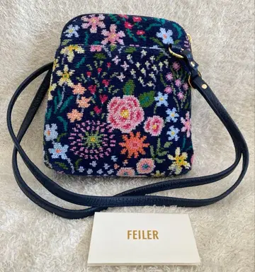 페이러 숄더백 이하나쿠카