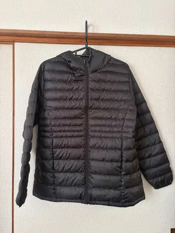 후드 부착 블랙 다운 자켓 LL