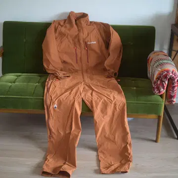 [ GO OUT 게재 ] 몽벨 필드 스트레치 커버올 M 사이즈