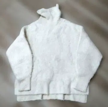 GALLARDAGALANTE 알파카 샤기 터틀 니트 화이트