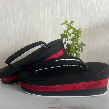 아프지 않은 벨벳&PU 가죽 3단 조리 / 블랙 x 레드