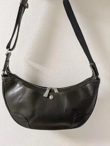 아니아리 가죽 발케타 숄더백