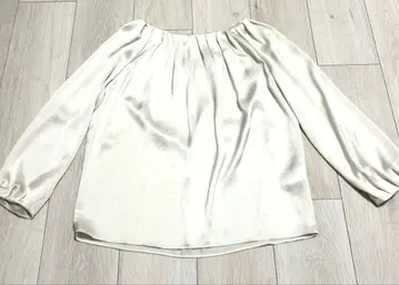 STRAWBERRY FIELDS 블라우스 아이보리