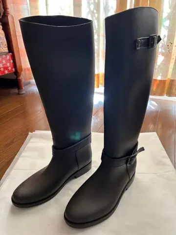 버클 달린 장화 시착만 한 상품