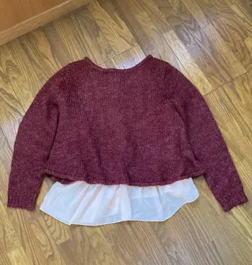 레이어드 스타일 보르도 니트 스웨터