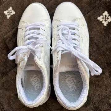 VANS 화이트 스니커즈