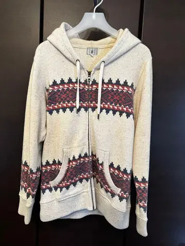 t.k TAKEO KIKUCHI 다케오 키쿠치 노르딕 무늬 집업 후드티