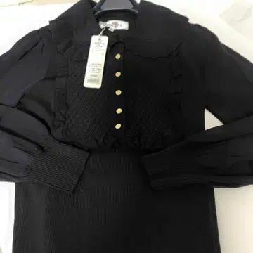 새상품 슈퍼뷰티 40 프릴 블랙 니트 긴팔