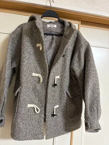 그레이 후드 부착 더플 코트