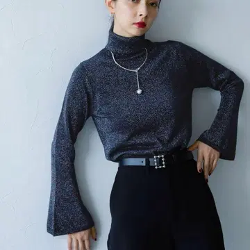 HARE 플레어 슬리브 라메 터틀 니트 시착만 한 상품