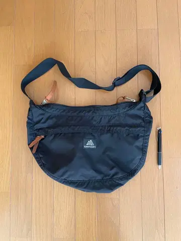 GREGORY 그레고리 사첼 M 블랙