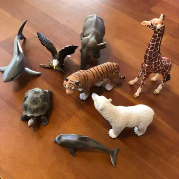 동물 피규어 8개 세트