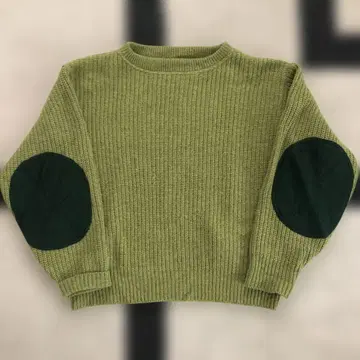 GEEK OUT STORE ELBOW PATCH SWEATER M