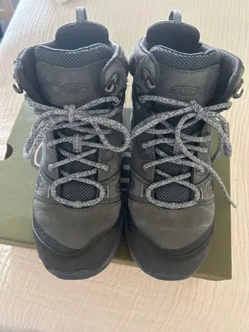 KEEN 아웃도어 신발 그레이 24cm