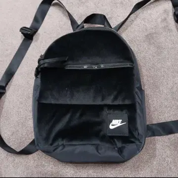 NIKE 벨로아풍 백팩