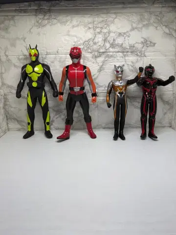 피규어 세트 4점!