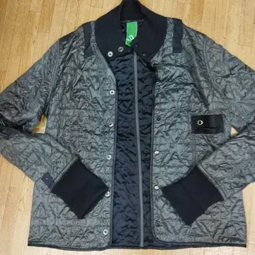 MASTRUM 그레이 퀼팅 나일론 자켓