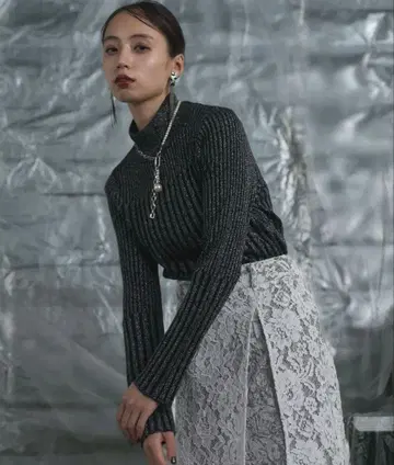 [ 시착만 한 상품 ] HARE 라메 랜덤 리브 니트 블랙