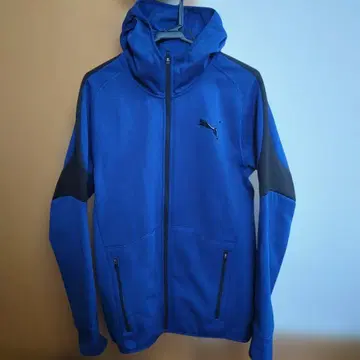 PUMA KEEPS YOU WARM 후드