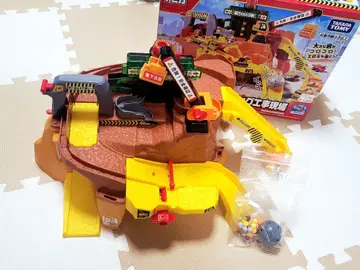 [ 결품 없음 ] 토미카 바위가 데구루루! 빅 건설 현장 TOMICA