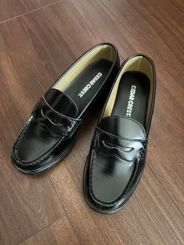 새상품급 블랙 로퍼 24.5