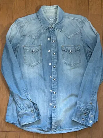 TMT 라이트 블루 셔츠