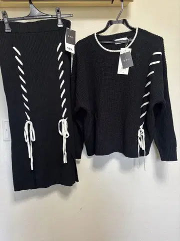 블랙 스커트 셋업 M 사이즈 AZUL by moussy