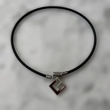코란토츠테 목걸이 기하학 목걸이