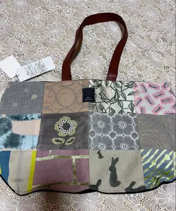 미나 페르호넨 피스 백 미사용 새상품