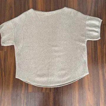 베이지 반팔 니트탑