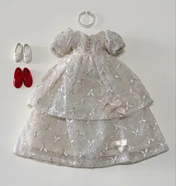 IDEAL 페퍼짱의 드레스와 신발 2켤레