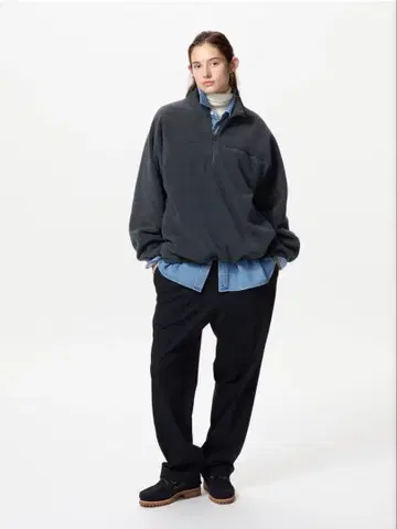 유니클로 플리스 오버 사이즈 하프 지퍼 풀오버 다크 그레이