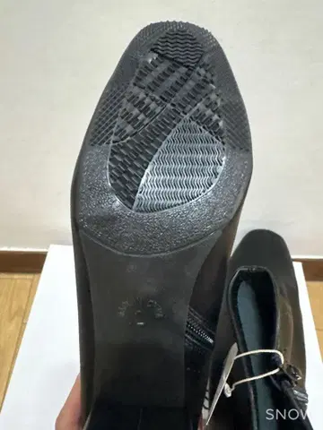 택 포함 새상품 블랙 숏부츠 지퍼 있음