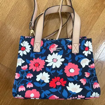 케이트 스페이드 플라워 무늬 숄더백