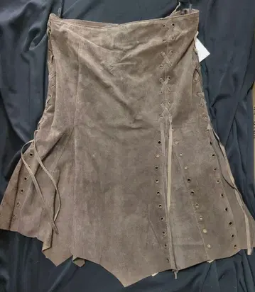 SCOT CLUB 다크 브라운 스웨이드 레이스업 스커트